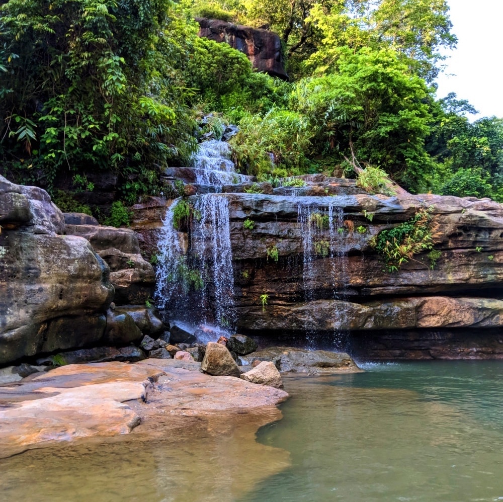 the-countless-gorgeous-waterfalls-of-meghalaya-a-revolving-compass