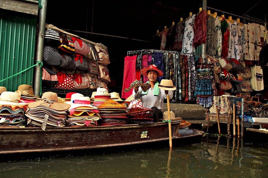 A floating market in Thailand | Best shopping destinations around the world