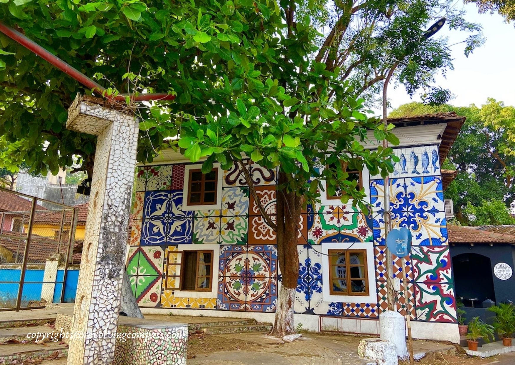 A self guided walking tour of Fontainhas - the Latin quarter of Goa ...