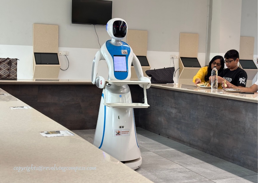 Want To Have Food Served By Robots ? Visit Science City Ahmedabad - The Revolving Compass